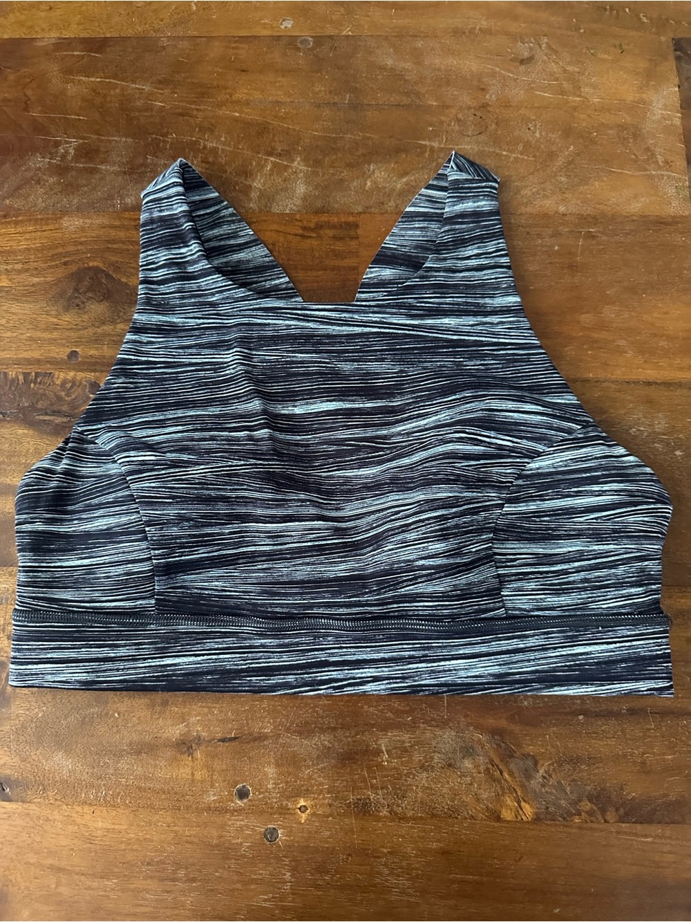 lululemon athletica Fast and free Black and Gray Striped Sports Bra size 10 NWOT